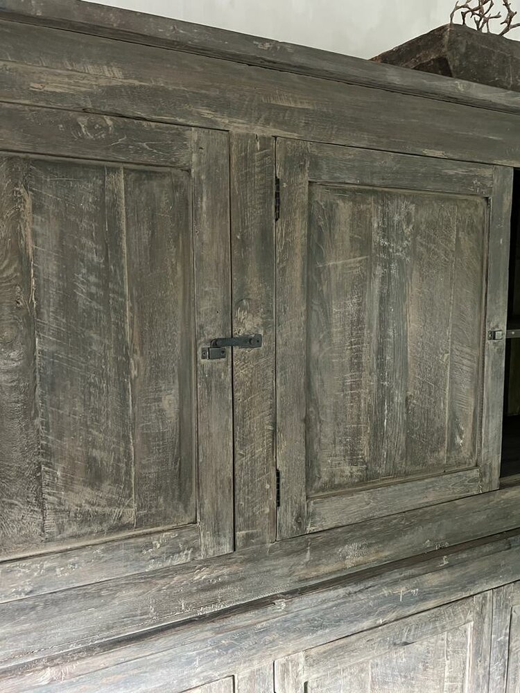 6- deurs  kast Gili oud teak 