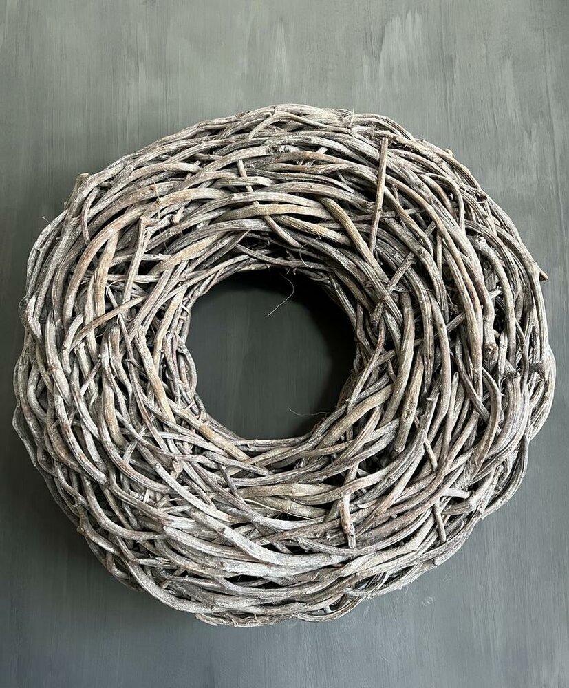 Crazyvine krans / wilgen  takken krans groot  grey wash (doorsnee ca 65cm)