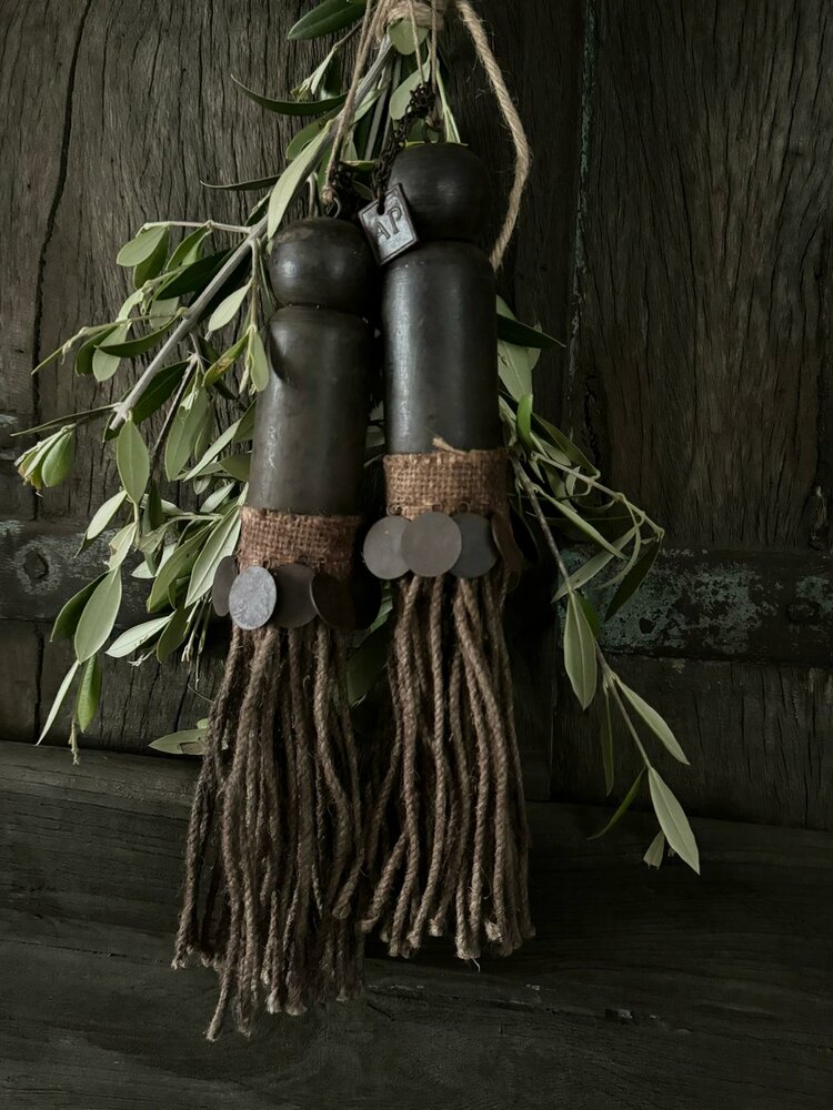 Houten klos met touw| ornament aan touw A Aura Peeperkorn 