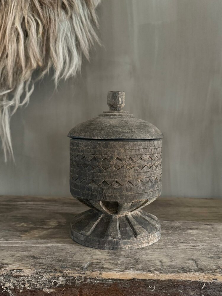 Houten pot met snijwerk Lintang small