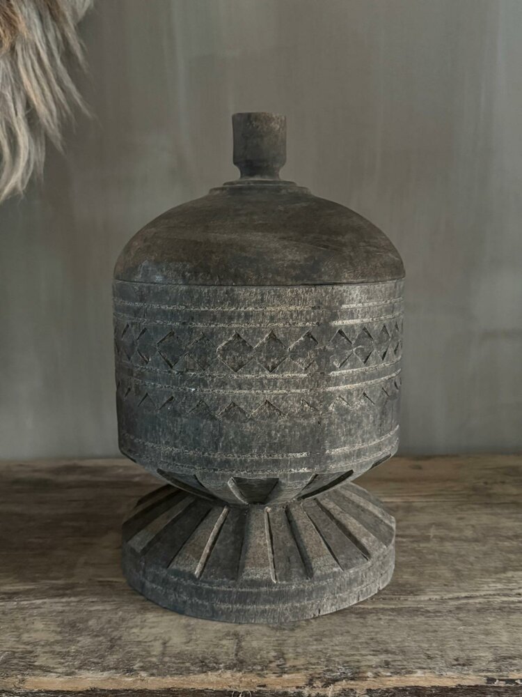 Houten pot met snijwerk Lintang large