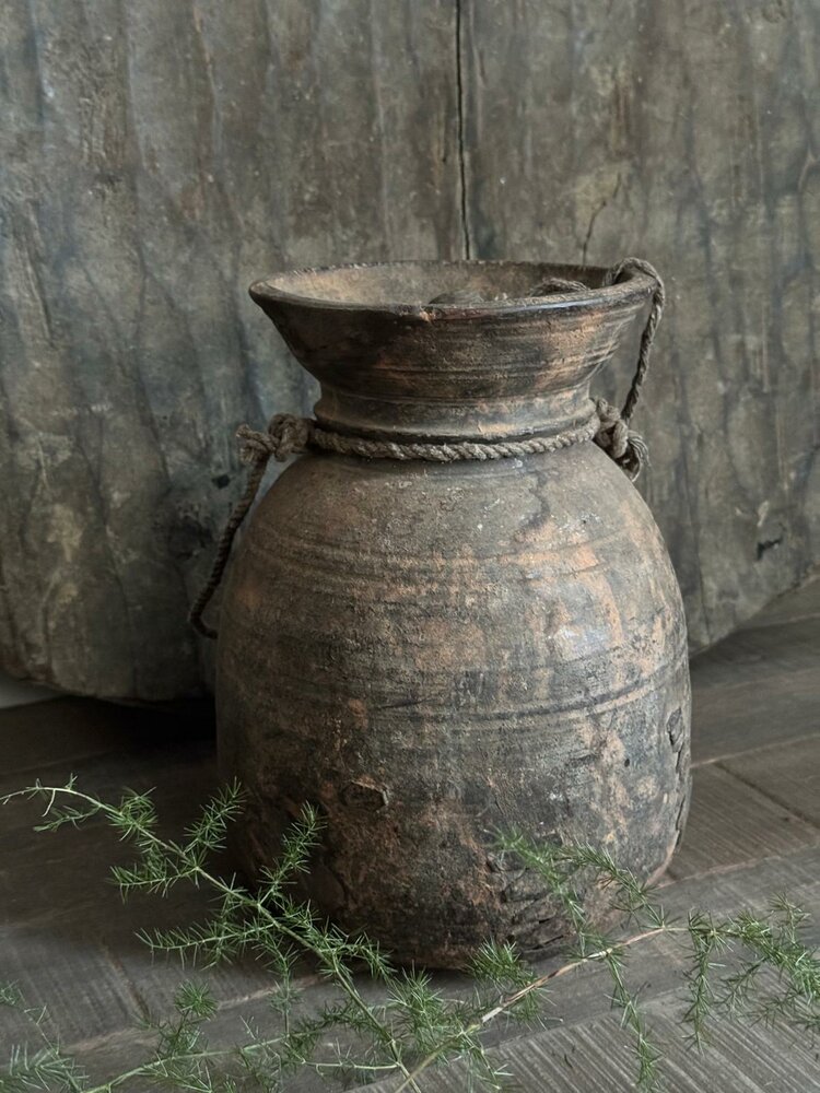 Oude houten kruik met deksel Z20