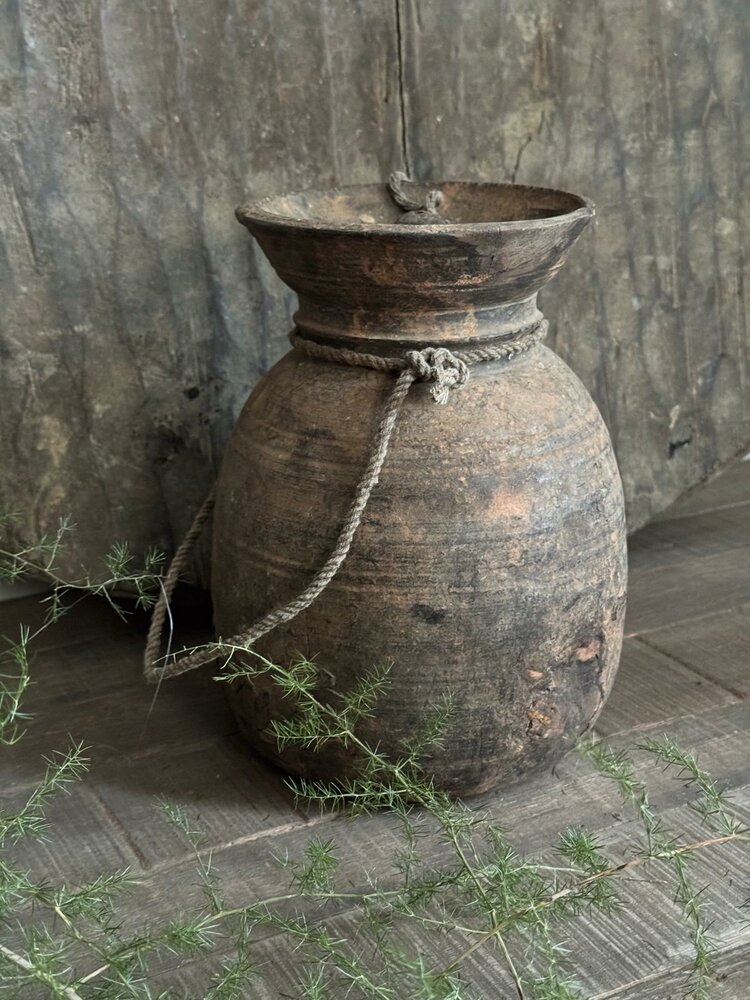 Oude houten kruik met deksel Z20