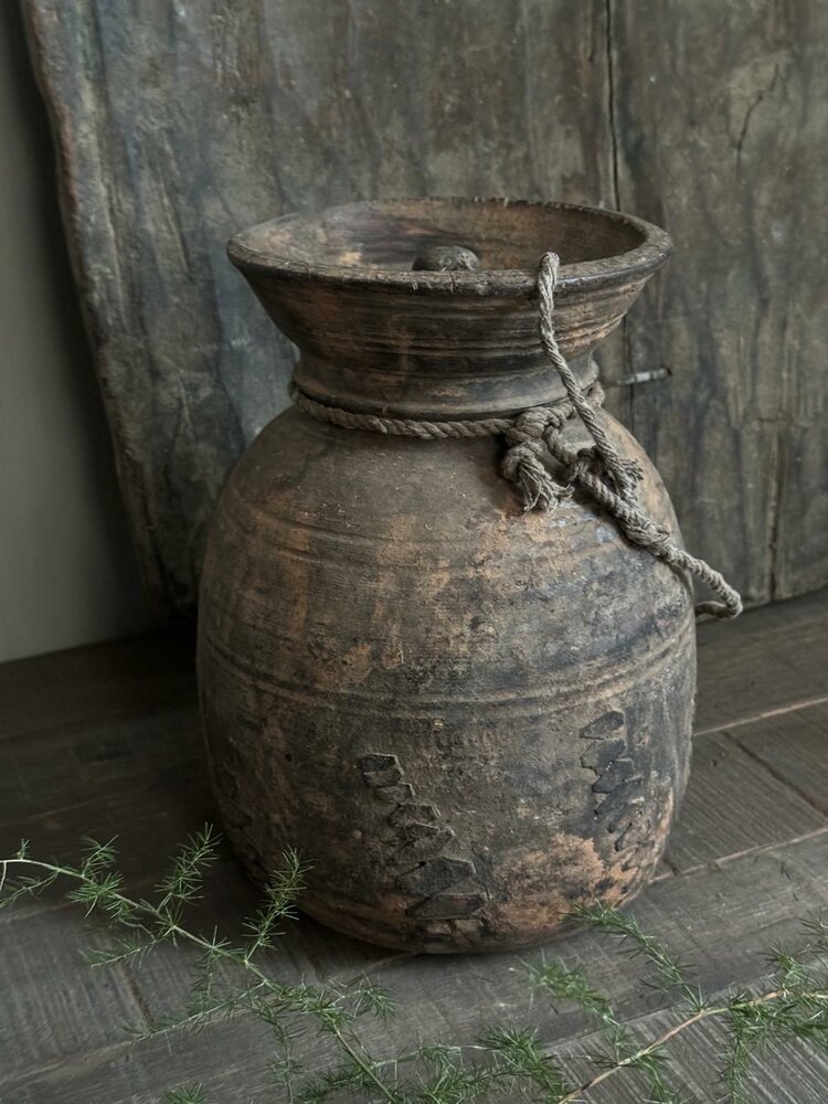 Oude houten kruik met deksel Z20