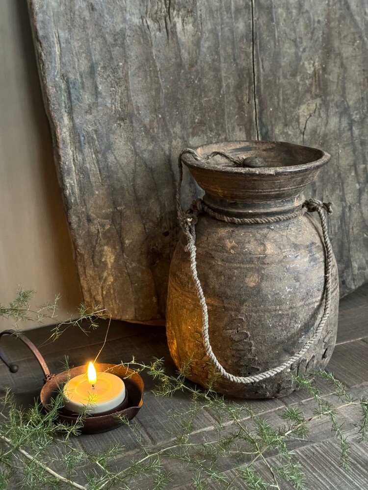 Oude houten kruik met deksel Z20