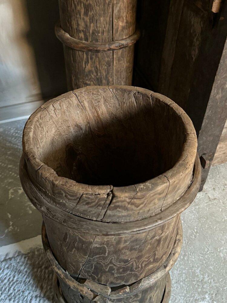 Hoge houten vijzel| hoge houten pot H Luksa