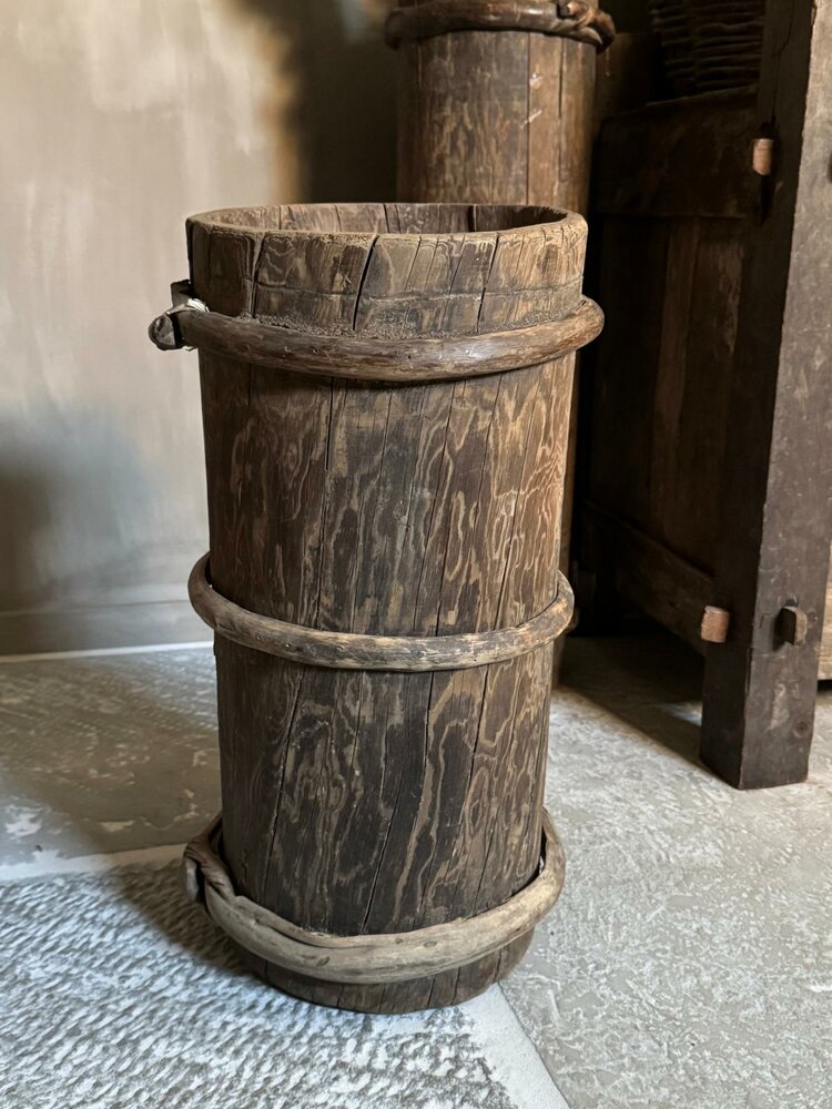 Hoge houten vijzel| hoge houten pot H Luksa