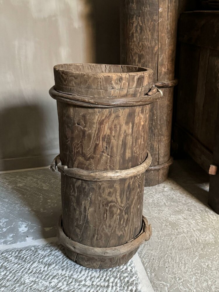 Hoge houten vijzel| hoge houten pot H Luksa