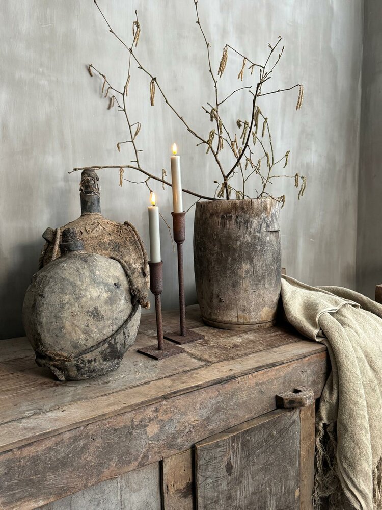 Unieke oude houten pot A Luksa