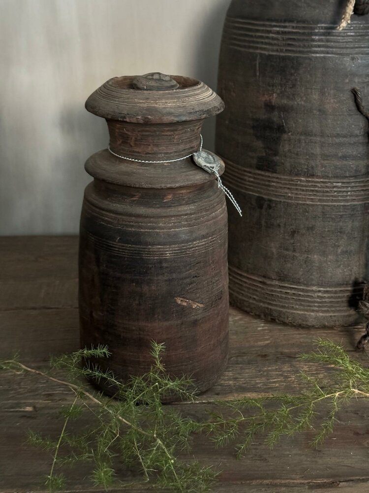 Hoffz houten kruik| Nepalese kruik Hoffz 11 (linker)