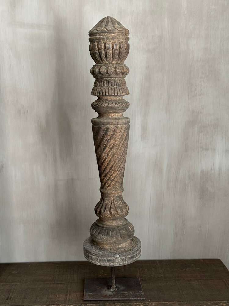 Ornament Putri op standaard 