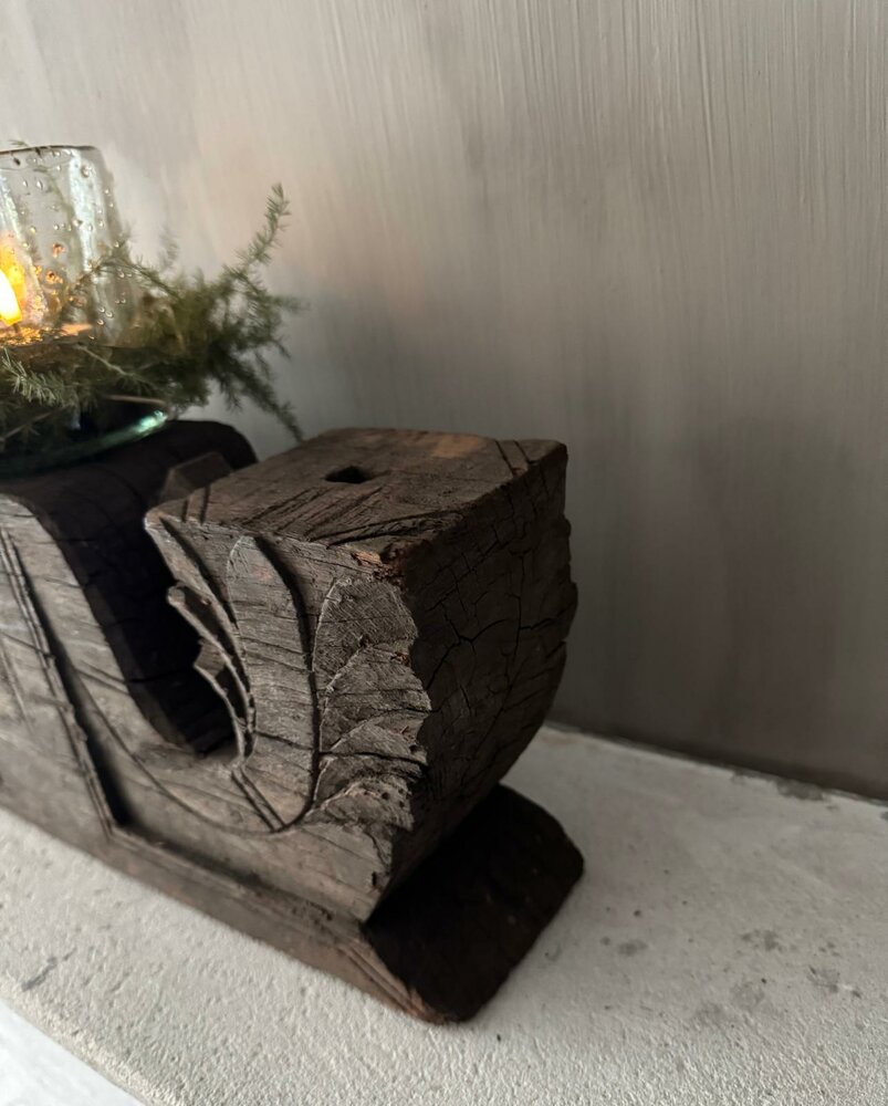 Ornament kandelaar snijwerk Aura Peeperkorn A