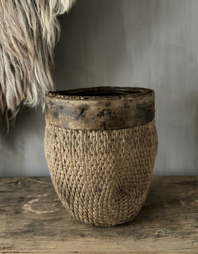 Authentieke Chinese mand met houten rand B