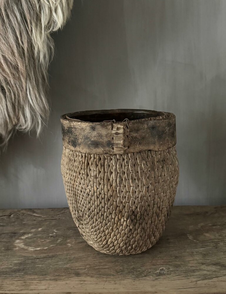 Authentieke Chinese mand met houten rand B