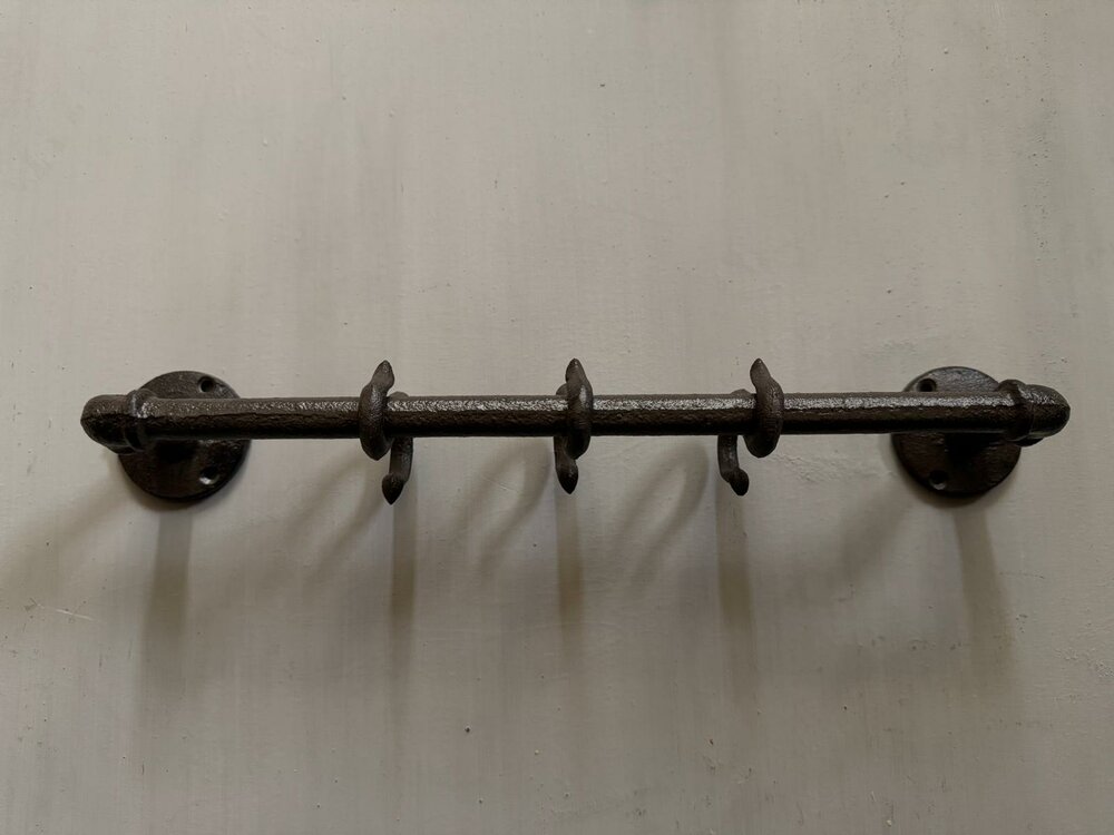 Handdoekrek gietijzer 3 haken bruin