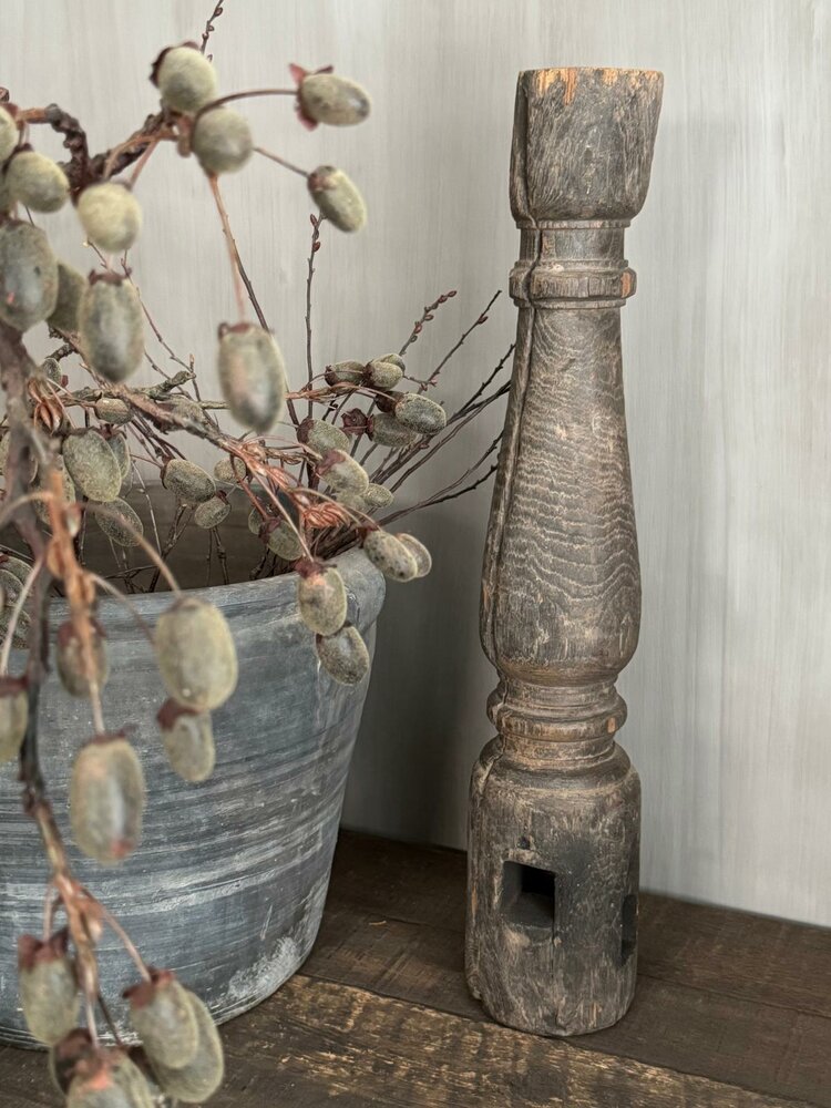 Oude houten baluster Z6