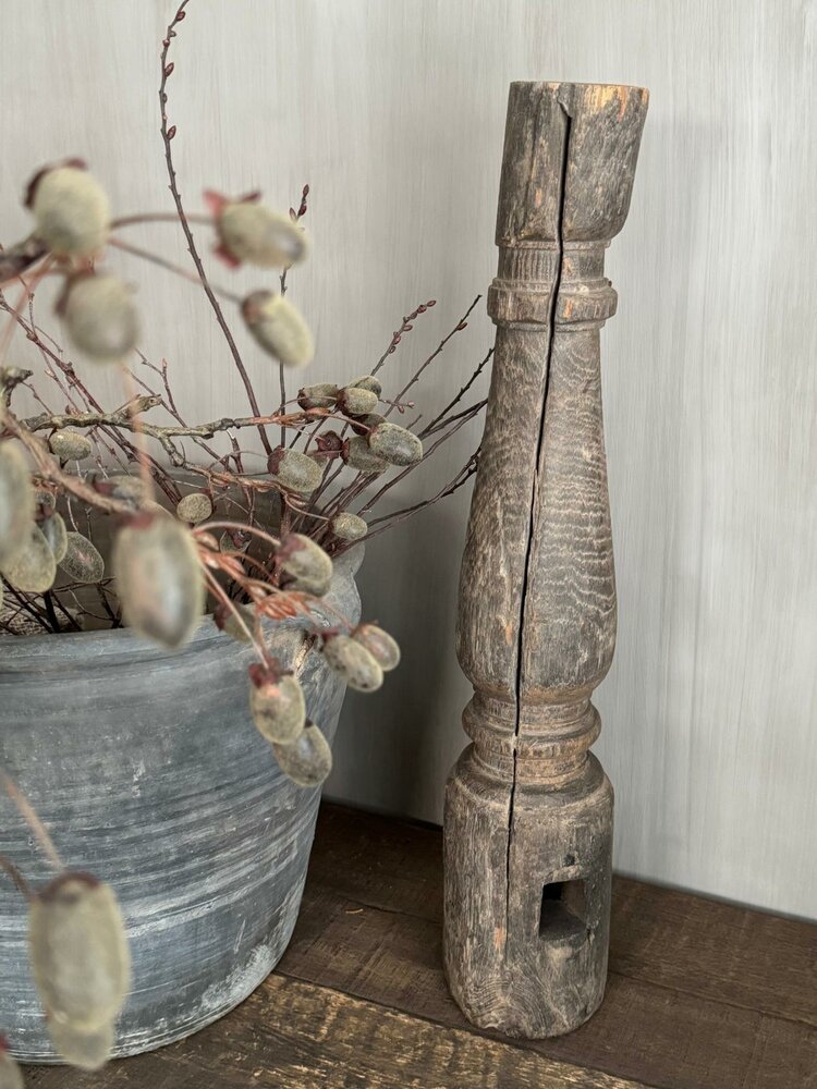Oude houten baluster Z6