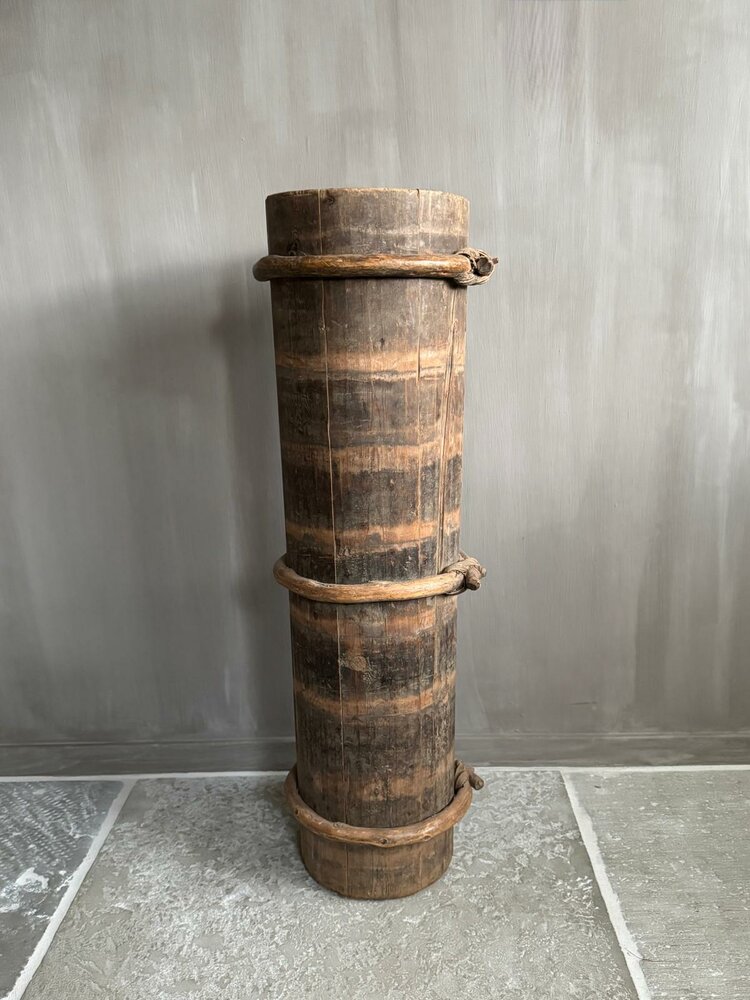 Hoge houten vijzel| hoge houten pot (afhalen)