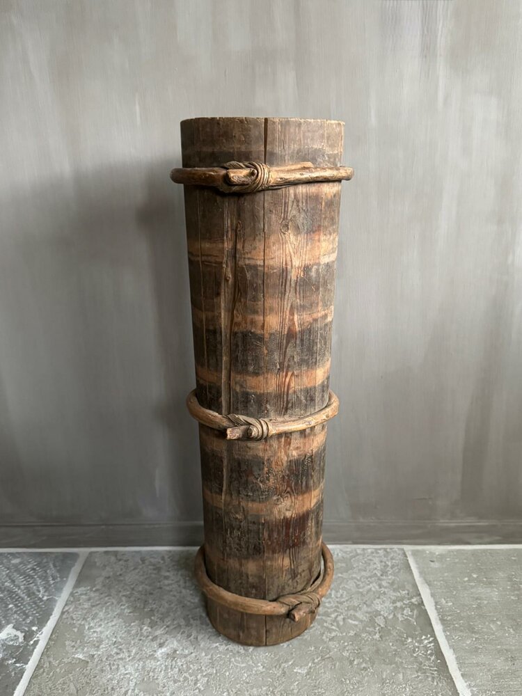 Hoge houten vijzel| hoge houten pot (afhalen)