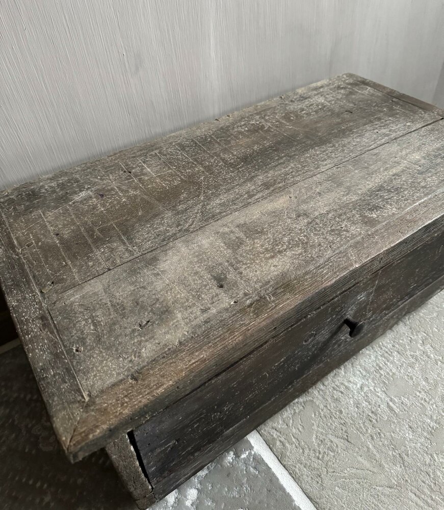 Bajot tafeltje | oud klein tafeltje net lade India (afhalen)