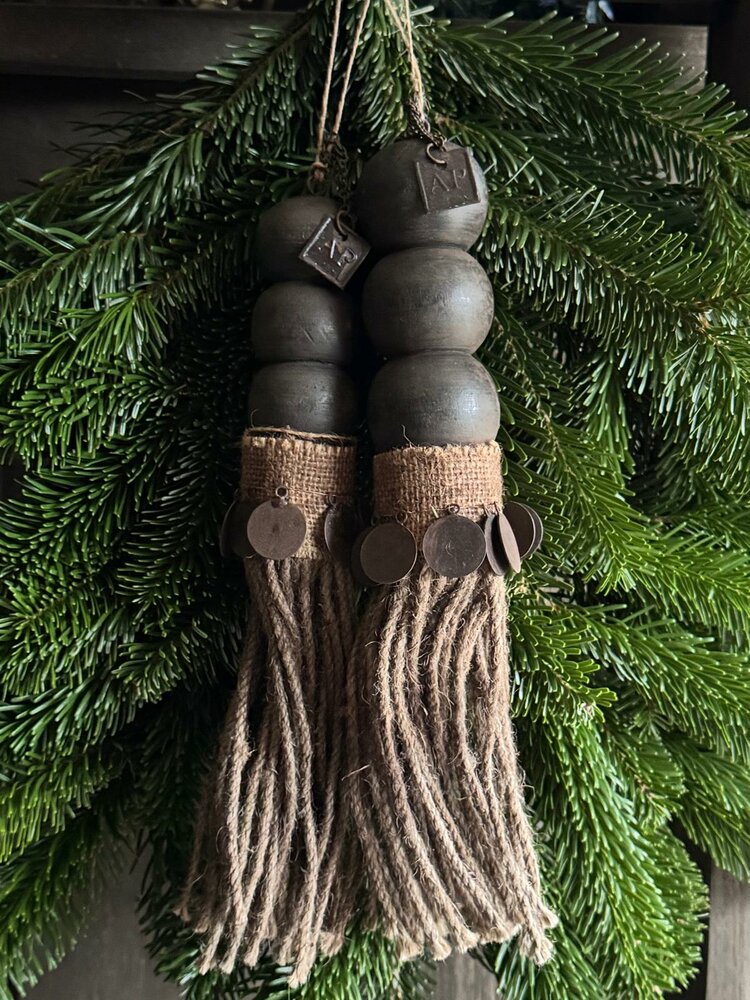 Houten klos met touw| ornament aan touw C Aura Peeperkorn  (grootste)