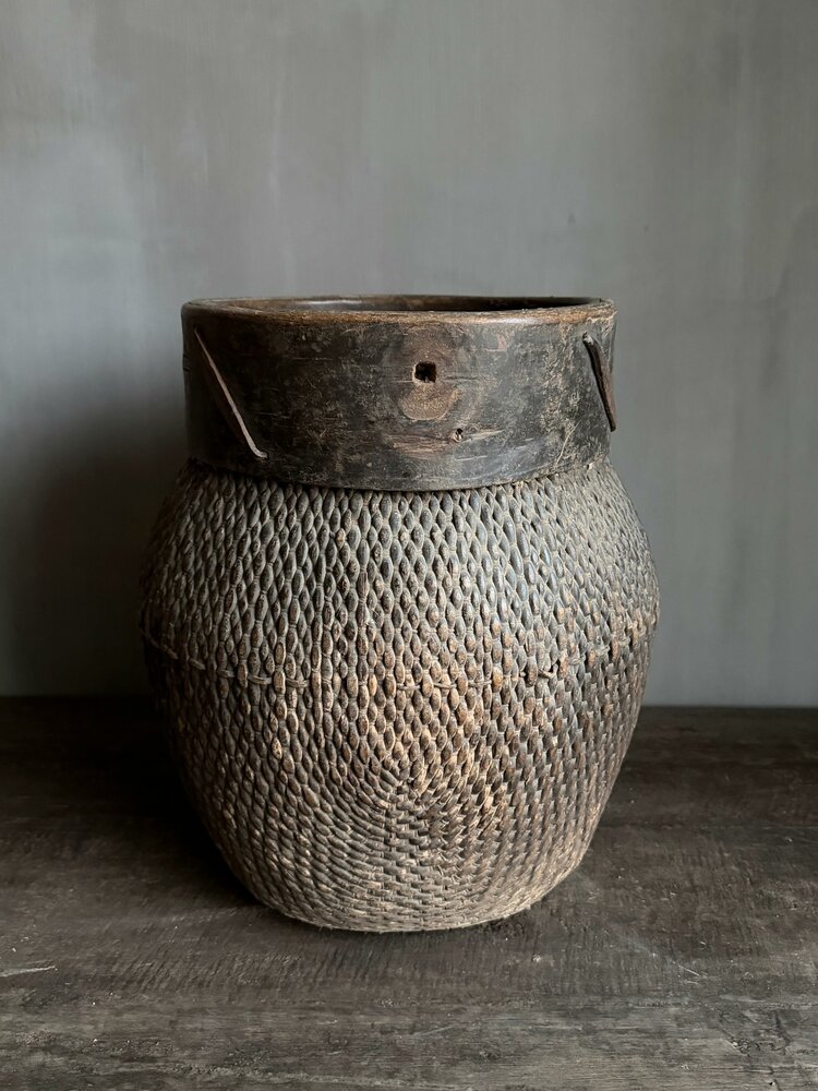Authentieke Chinese mand met houten rand L2