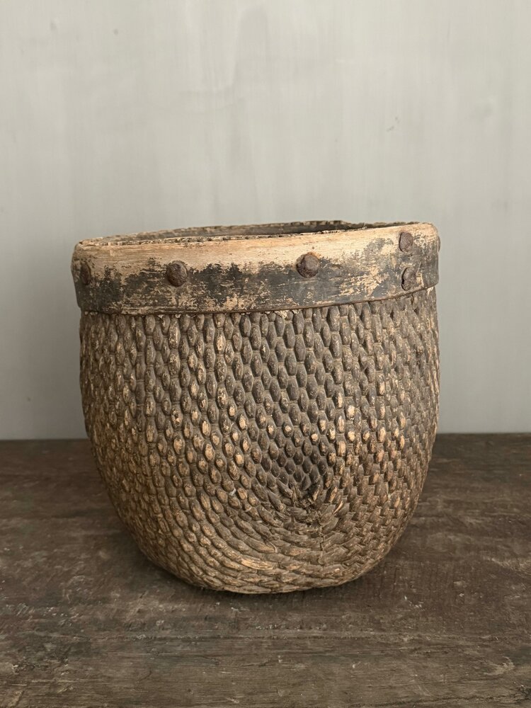 Authentieke Chinese mand met houten rand C