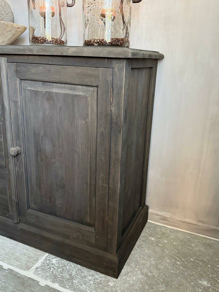 Dressoir Aura Peeperkorn | Kabinetje Aura Peeperkorn (afhalen)