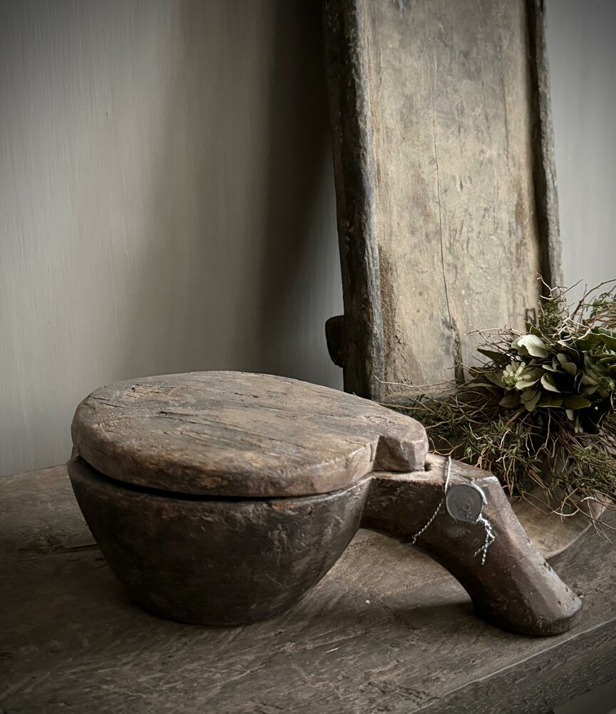 Unieke houten kom met deksel Hoffz M