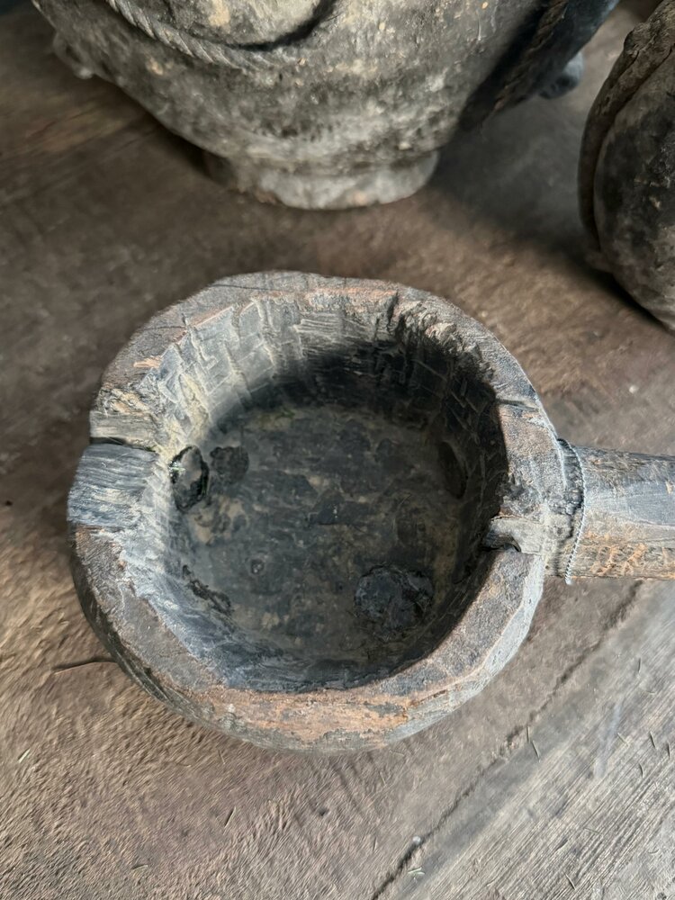 Unieke houten vijzel met handvat Hoffz H4