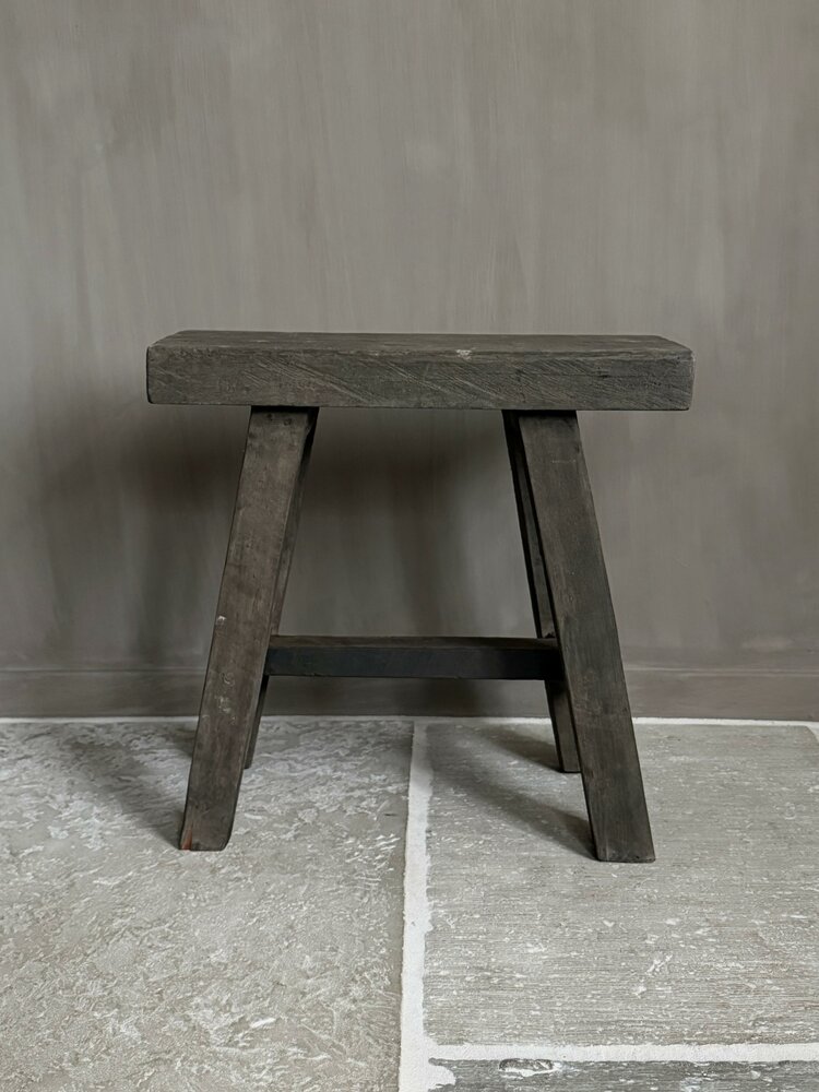 Oud houten kruk Old Barn 45cm D