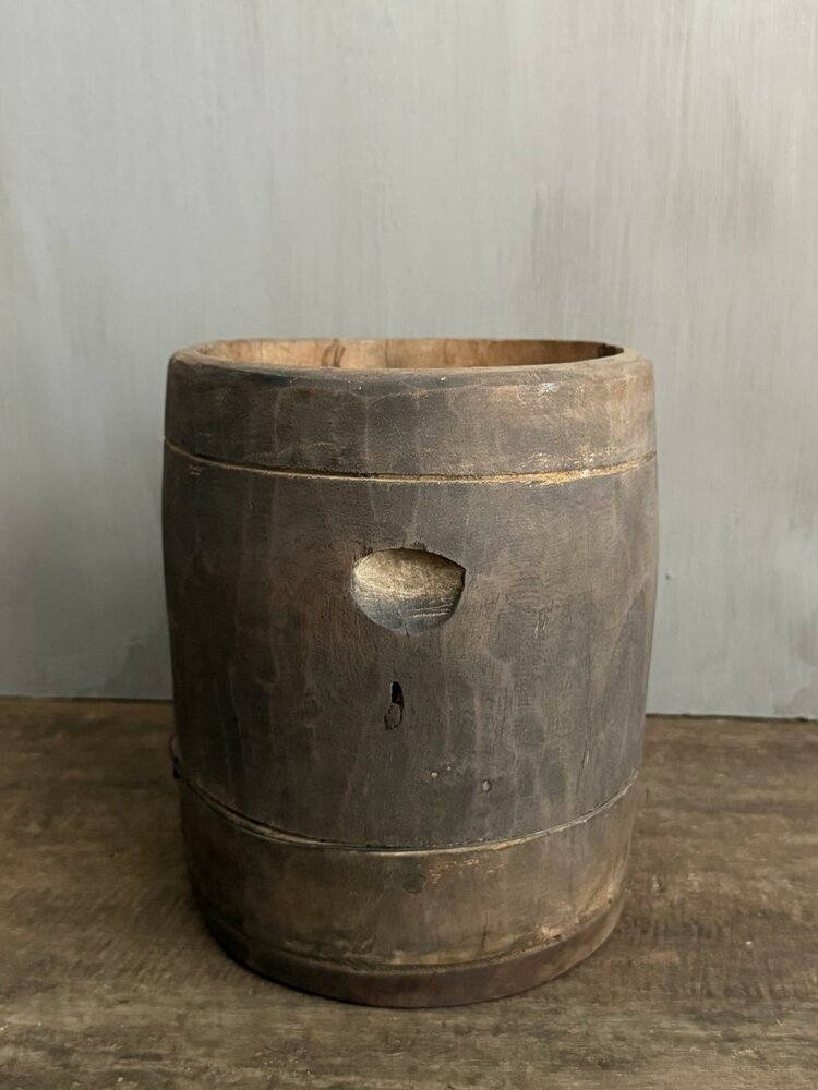 Oude houten pot Luksa