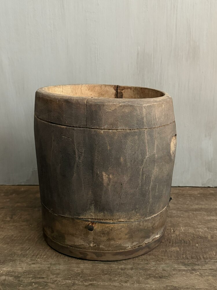 Oude houten pot Luksa
