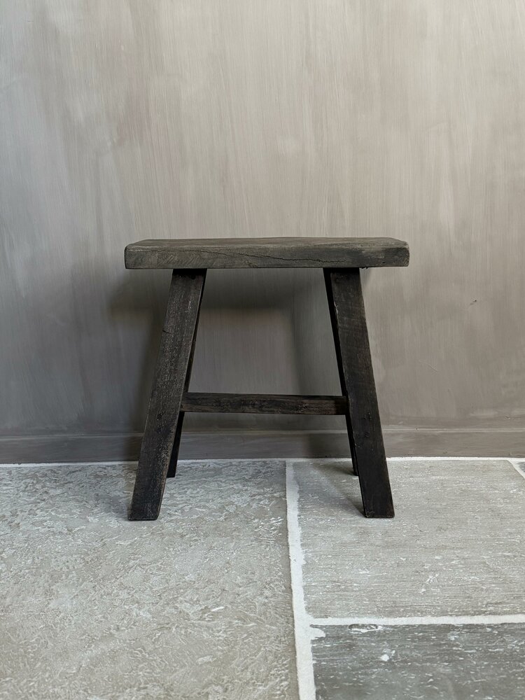 Oud houten kruk Old Barn 45cm B