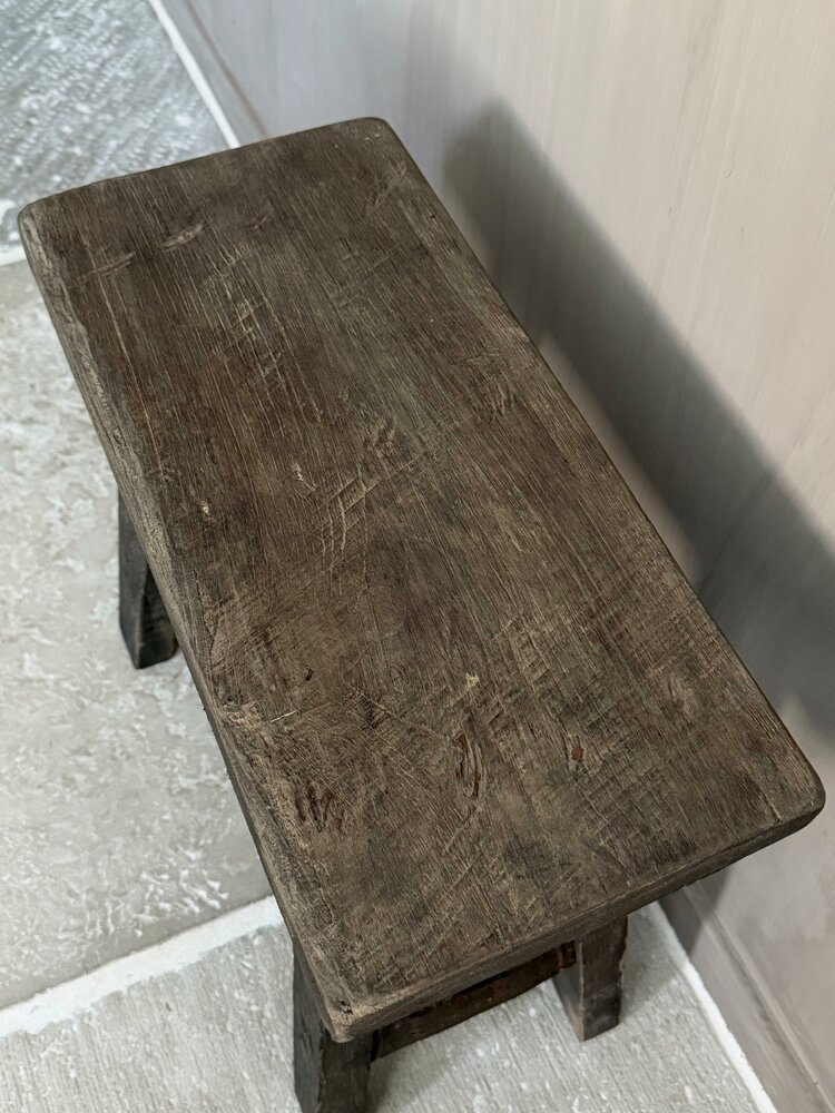 Oud houten kruk Old Barn 45cm B