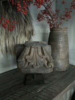 Ornament houtsnijwerk op standaard E