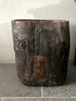 Unieke Naga pot| Oude houten bak uit Nepal Be- Uniq (afhalen)