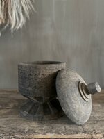 Houten pot met snijwerk Lintang small