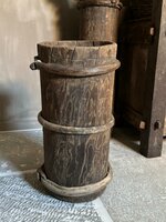 Hoge houten vijzel| hoge houten pot H Luksa