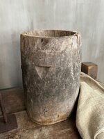 Unieke oude houten pot A Luksa