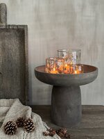 Hoge schaal op voet Candra