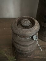 Hoffz houten kruik| Nepalese kruik Hoffz 11 (linker)