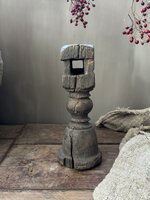 Oude houten baluster Z7