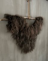 Wandkraag | Schapenvacht aan stok bruin