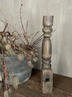 Oude houten baluster Z1