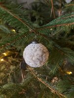 Kerstbal small Aura Peeperkorn 