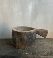 Houten vijzel met handvat Z2