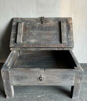 Uniek oud tafeltje India