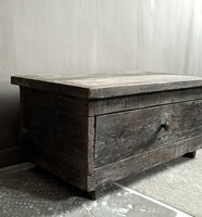 Bajot tafeltje | oud klein tafeltje net lade India (afhalen)