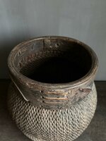 Authentieke Chinese mand met houten rand L2